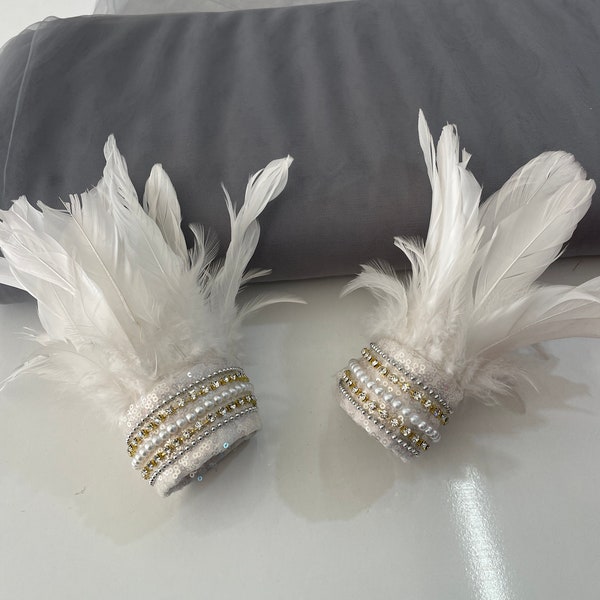 Bracelet de la mariée, bracelet fait main, accessoires de fête, accessoires de mariage, bracelet blanc, bracelet plumes blanches, bracelet, cadeau pour elle.