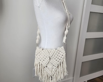 Handmade Macrame Crossbody Purse: Boho Fringe Shoulder Bag