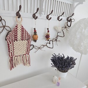 Handmade Macrame Wall Pocket: Boho Hanging Organizer