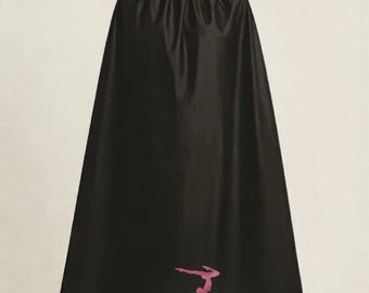 Personalised Privacy Changing Cape. Dance, Gymnastics and Baton Twirling. Available with matching storage bag.