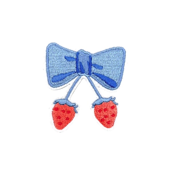 Parche de lazo de fresa azul / Aplique termoadhesivo de fruta de baya pastel kawaii / Insignia bordada DIY con cinta / Accesorio artesanal para bolso y sombrero de Lolita femenina