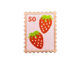 Parche de sello de fresa / Aplique termoadhesivo de fruta rosa pastel kawaii / Insignia bordada DIY / Accesorio para mochila o chaqueta con correo postal