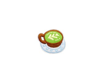Mini Matcha Latte Aufnäher | Kawaii Grün Tee Tasse Untertasse Bügelbild | Gestickter DIY Badge | Girly Teen Herz Drink Jacke Accessoire