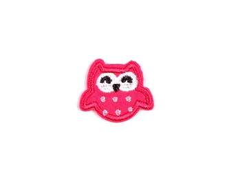 Mini parche de búho / Aplique termoadhesivo de pájaro rosa intenso kawaii, animal del bosque, insignia bordada DIY / Accesorio para solapa de chaqueta y bolso de mano para niñas y adolescentes