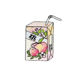 Può includere: Un'illustrazione di cartone animato rosa e bianca di una scatola di succo con una cannuccia. La scatola di succo ha un design di pesca con la parola giapponese "桃" (momo) per pesca sul davanti.