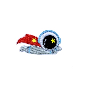 Stick-On Flying Astronaut Patch | Kawaii Space Galaxy Superhero Self-Adhesive Sticker Applique | Boys Kids No-Iron Backpack Jacket Badge