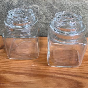 Vintage Set Of (2) Glass Apothecary Jar’s