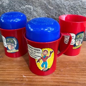 Vintage Set Of (3) 1950’s Ovaltine Shake-Up-Mug’s