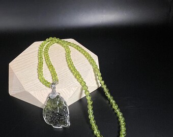 Excellent Quality moldavite with peridot beaded necklace in 5mm+ 天然捷克陨石配橄榄石项链