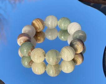 Rare Find - Natural old mine multicolor thousand layered phantom garden quartz bead bracelet in 17mm+  天然稀有绝矿马卡龙紫幽灵水晶手串