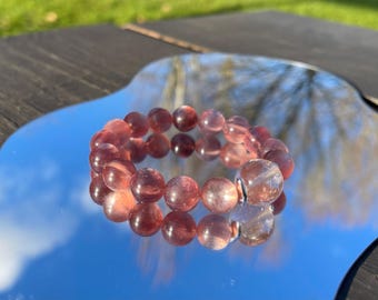 Objet rare - Perle de cristal lépidolite rose naturelle avec bracelet de perles de quartz rutile en poils de lapin roses 天然粉锂云母配粉兔毛手串