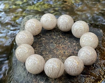 Rare Find - Natural old mine gray white thousand layered phantom garden quartz bead bracelet in 17mm+  天然稀有绝矿料灰白千层幽灵水晶手串
