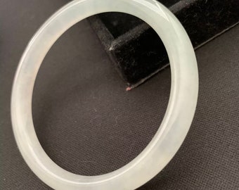 Certified Natural Myanmar Jadeite Bangle Bracelet in 53mm 天然冰种翡翠叮当手镯53圈