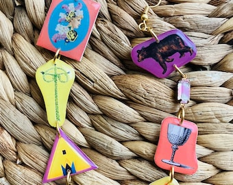 Midsommar - dangle charm earrings