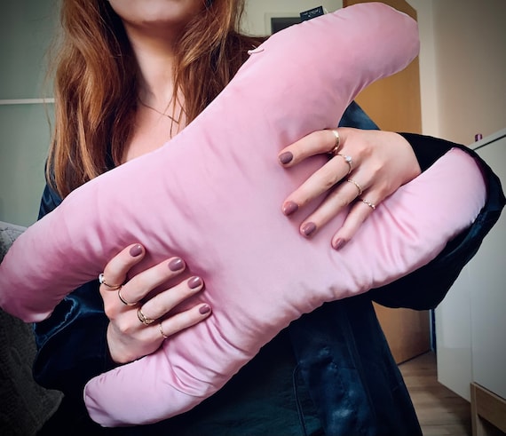 Anti-Wrinkle Butterfly Pillow – Silk Satin Beauty Sleep Cushion