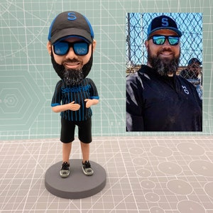 Personalized bobblehead custom father 3D statue, birthday gift for family, 50th anniversary gift for parentscustom grandfather bobbleheads.