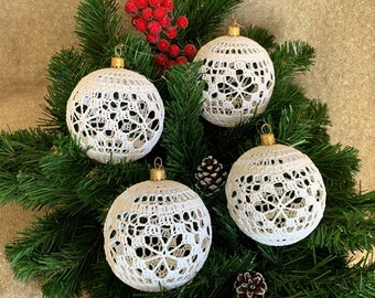 レース編みのクリスマスボールオーナメント、素朴な白いボール、4個