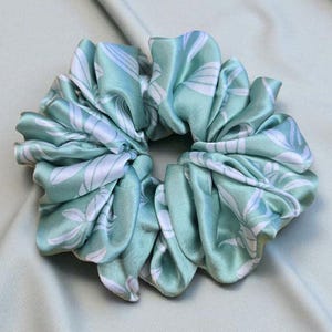Luxury Satin Silk Scrunchies: Gentle No-Crease Hair Ties