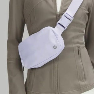 Cinturón de correr para hombres y mujeres con extensor, paquete de cintura  de gran capacidad con 4 bolsillos, bolsa de cinturón de senderismo, viajes
