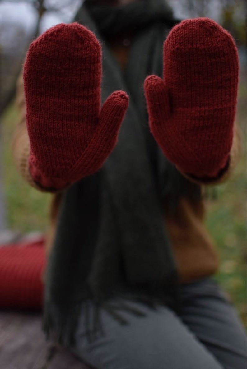 Hand knitted minimalistic wool gloves for women image 4