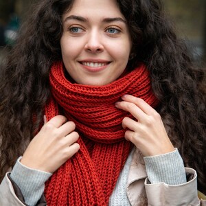 Hand knitted minimalistic wool scarf unisex image 1