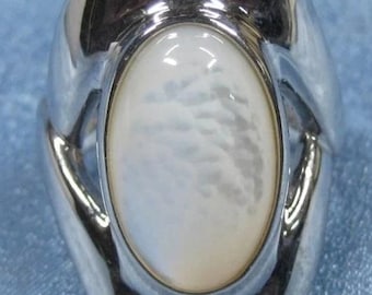 Elegant Sterling Silver Mother Of Pearl Nambe Ring - Perfect Gift for Mom