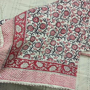 Kantha Bedspread Pink Quilt Kantha Bed Cover Quilt Floral Printed Reversible Bedding Quilt Coverlet King Size kantha Bedspread Blanket Quilt