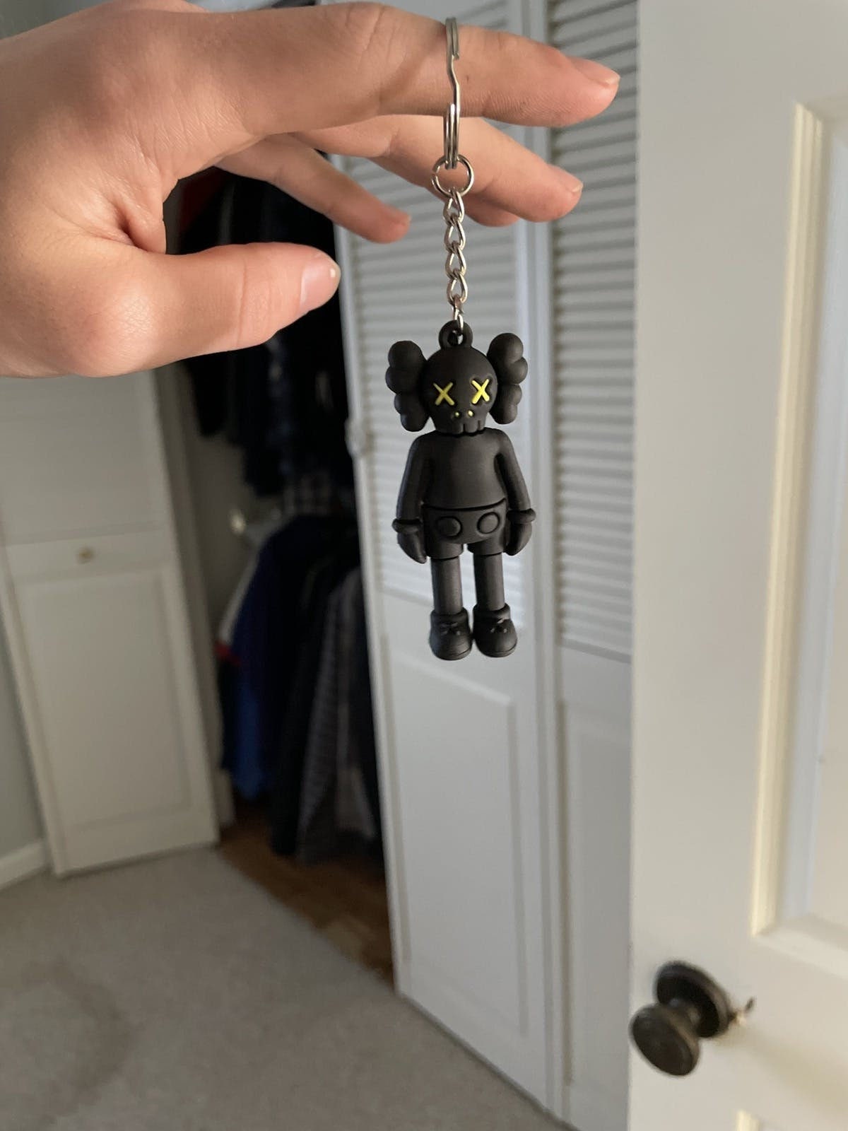 Kaws Keyring Black Keychain - Etsy Kaws Keyring Black Keychain - Etsy