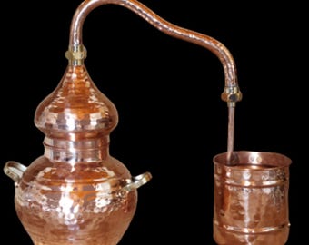 Classic copper still 1.5L or 3L. Aromatic herb distiller, traditional model for extracting essential oils and hydrolates.