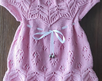 Elegant dress for a girl made of semi-cotton