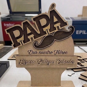 Spanish Father's Day SVG Laser Cut File, Papa Eres Nuestro Heroe DXF, Custom Dad Sign Vector, Glowforge Files,Dia del Padre Digital Download