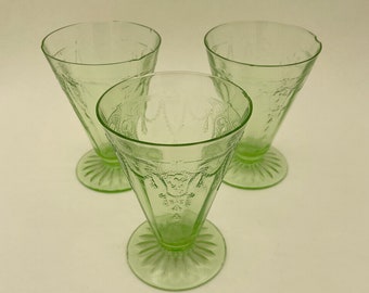 ウランガラスアンカーホッキングカメオバレリーナ　スリーセパレート大型サービング皿 アンカーホッキング ウランカメオガラス - Etsy 日本