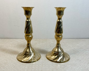 Pair of Vintage Brass Candle Holders for Taper Candles, Spiral Pattern