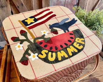 Vintage Picnic Basket w/Wool Applique