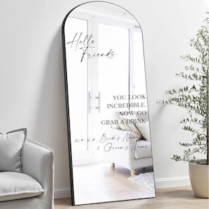 Letrero de espejo para bodas "Hola Amigos" - Espejo de boda personalizado - Espejo de boda personalizado - Letrero de recepción - Letrero de espejo "Te ves increíble"