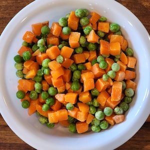 Freeze-Dried Peas and Carrots: Crunchy Snack, Long Term Storage