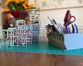 XL Gundam/Model Kit Tool Organizer and Sprue Holder