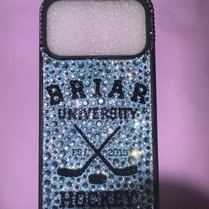 Briar University Hockey Diamond Phone Case Off Campus - NYA iPhone 18-fodral tillgängliga