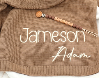 Personalized 2 Piece Baby Set, Personalized baby gift, Knitted Cotton blanket, Custom Embroidery, Handmade keep's sake