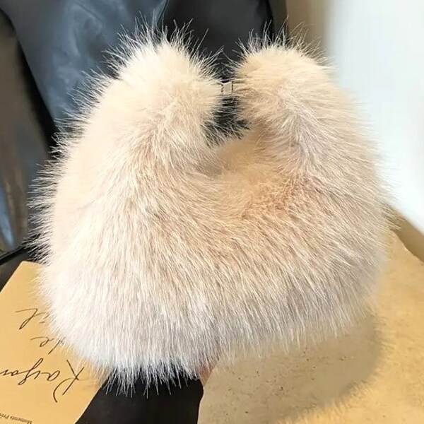 Women's Faux Fur Bag Fashion Fluffy Plush Shoulder Bag Clutch Purse Small Tote Bag for Autumn and Winter Vegan Fur Soft Minibag