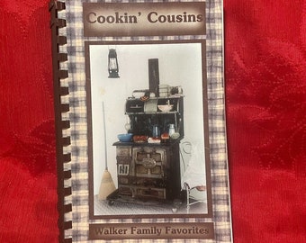 Cookin' Cousins: Walker Family Favorites Cookbook 2004 Spiral Bound