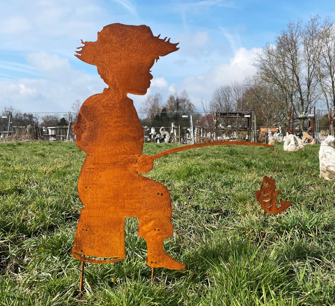 Rusting Figure Rusty Metal Angler With Fish, 70 X 60 Cm, for Staking, Garden Stake ...