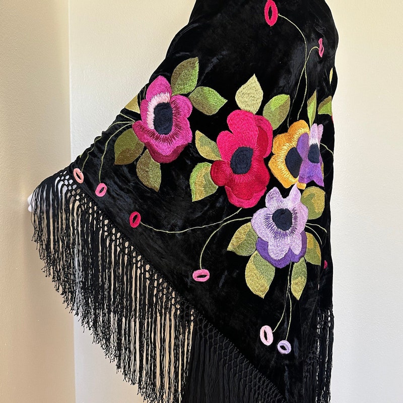 shawl with belt