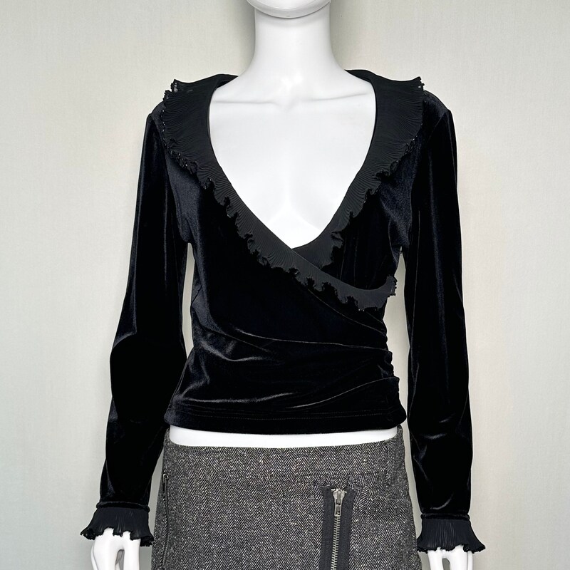 90's Black & White Striped Velour Top by Tapemeasure