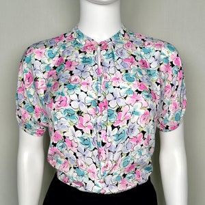 Vintage 1940s - 1950s Handmade Mandarin Collar Floral Print Summer Blouse