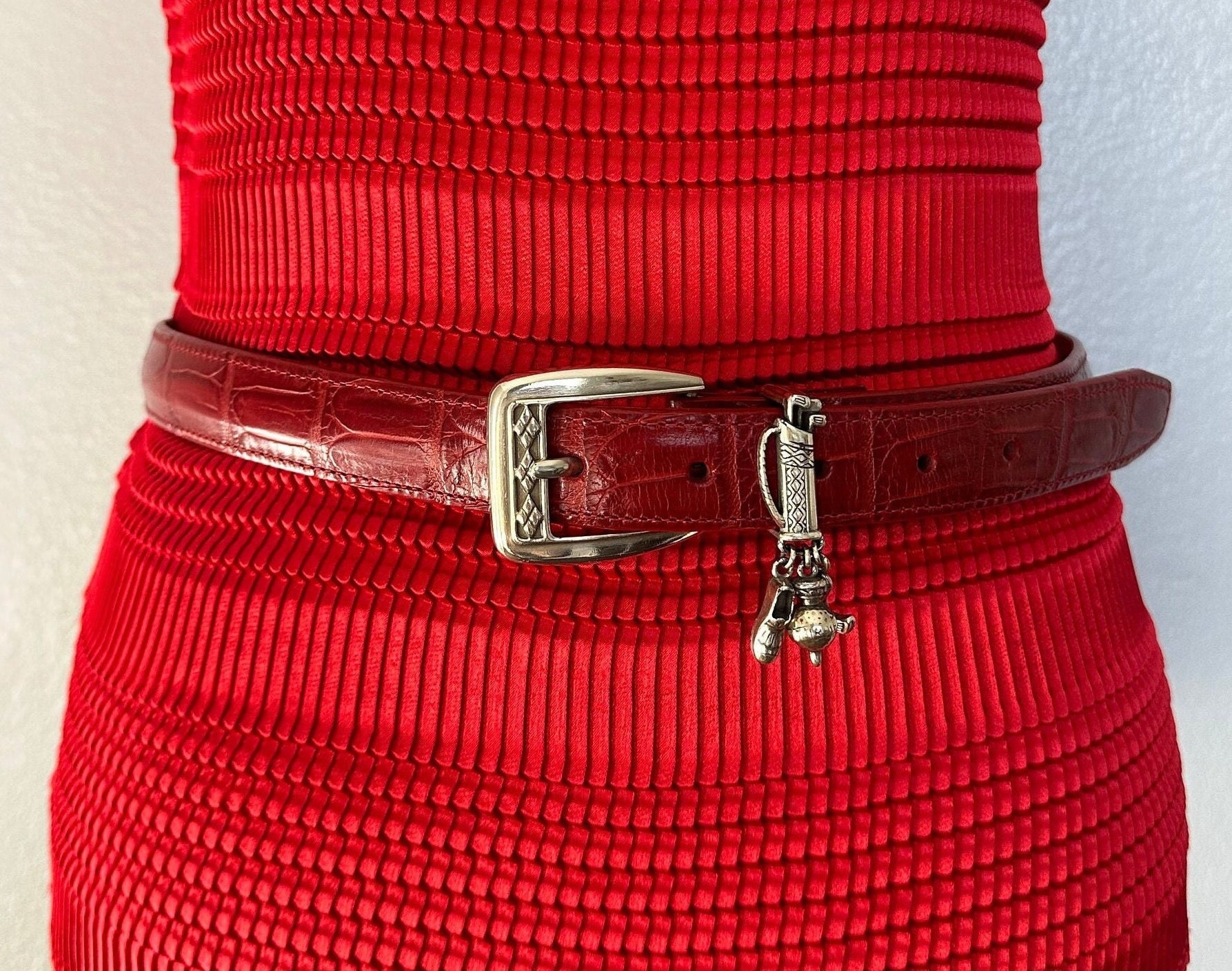 Vintage red leather gold hardware waist belt western art deco boho snake Small Vintage Brown Snake Pattern Leather Belt: Skinny Boho Style  main image 4