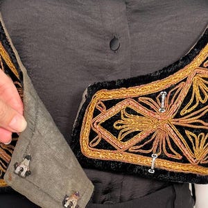 Chaleco corto de terciopelo bordado estilo bohemio afgano vintage de los años 60 imagen 10
