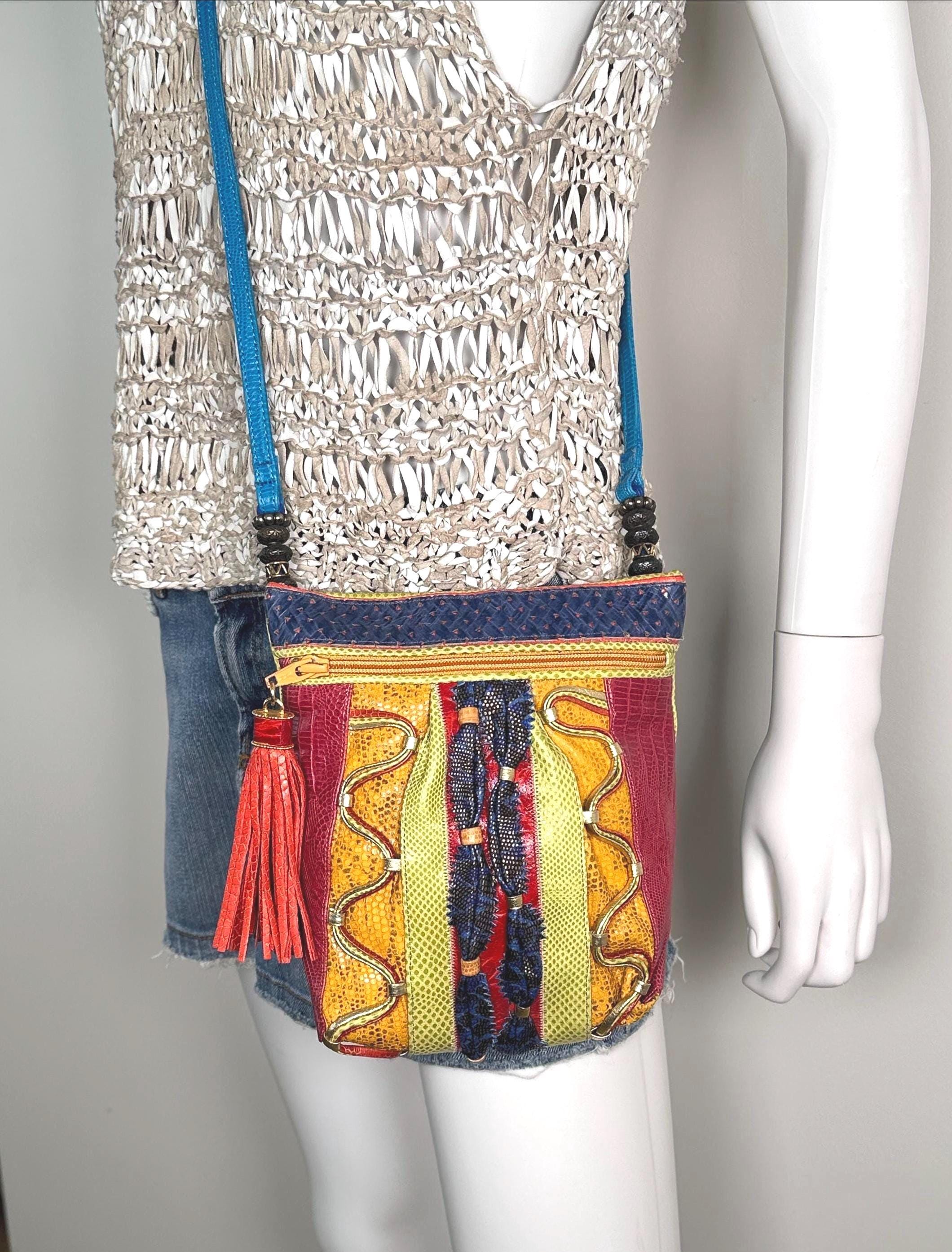 Sharif Navy and Cream Leather Flap Crossbody with Brass-Tone Lock Sharif Legacy Leather Flap Saddle Crossbody Bag with Chain  main image 4