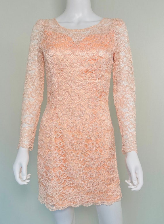 Vintage 1960s Handmade Peach Lace Short Dress