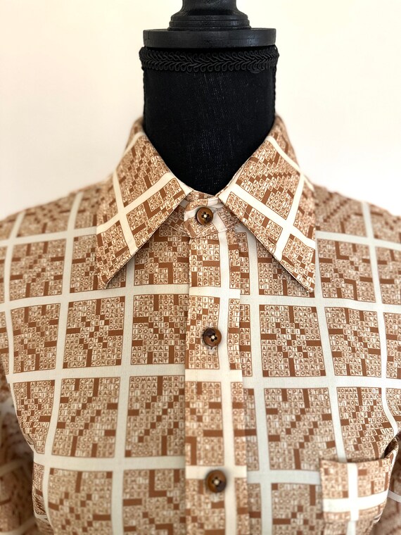 Vintage 1970s Novelty Crossword Puzzle buttondown sh… Gem